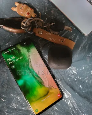 New Samsung Galaxy S10 128 GB Black
