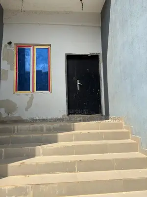 3bdrm Block of Flats in Idu for rent