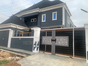 2bdrm Block of Flats in Foodco, Akala Express for rent