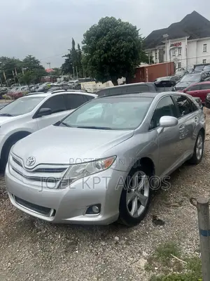 Toyota Venza 2010 Silver