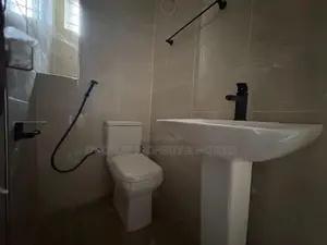 3bdrm Block of Flats in Idu for rent