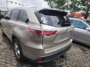 Toyota Highlander 2016