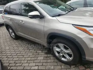 Toyota Highlander 2016