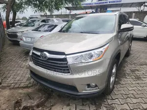 Toyota Highlander 2016