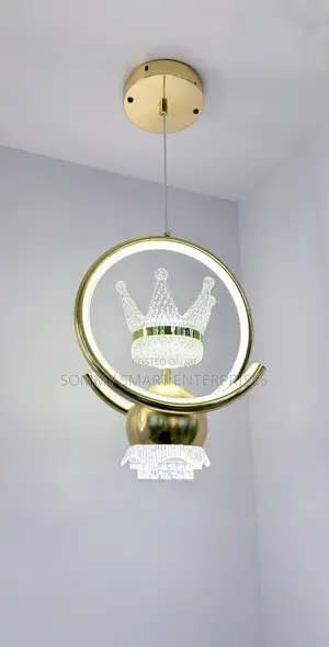 Luxury Crystal Crown Pendant Chandelier – Gold Ring Design