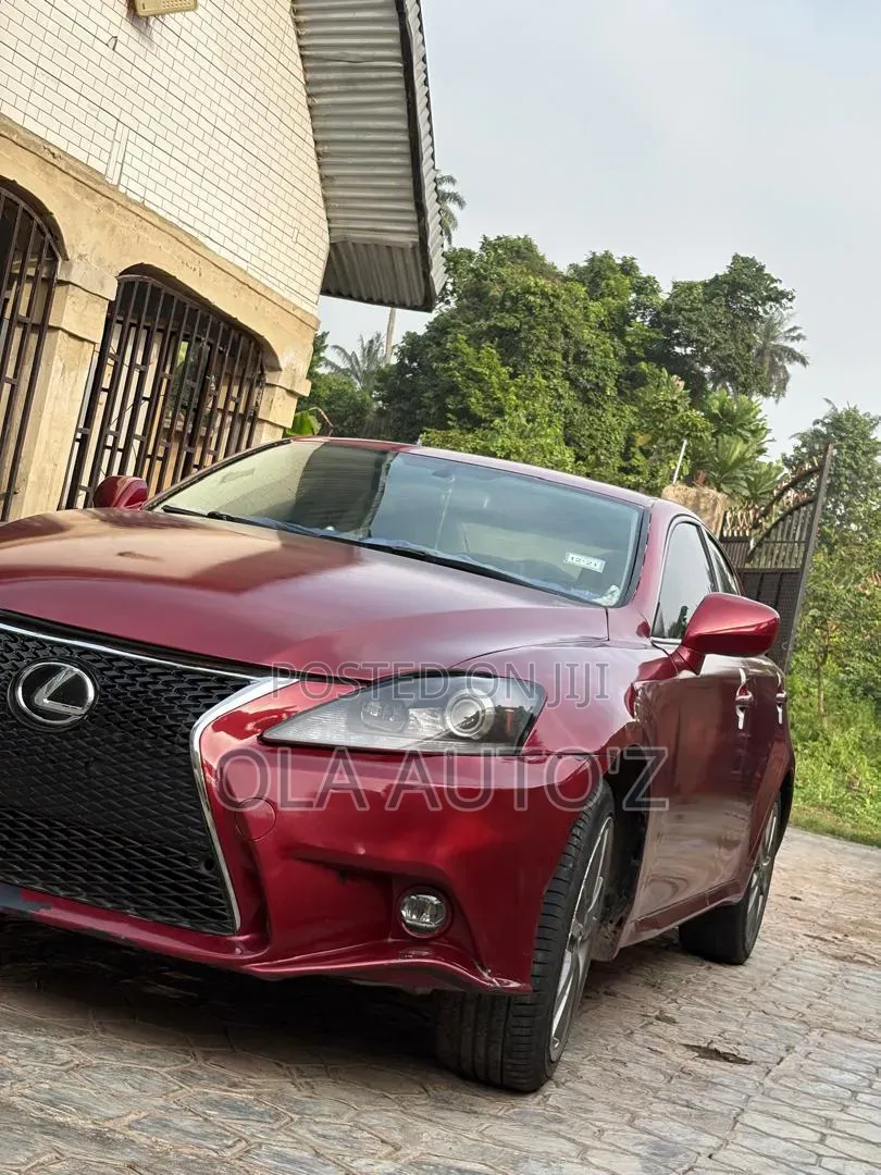 Lexus IS 2008 Red