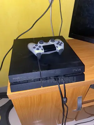 Neatly UK Used PlayStation 4 With One Controller