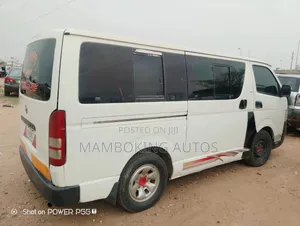 Toyota HiAce 2008 White