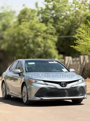 Toyota Camry 2018 Silver