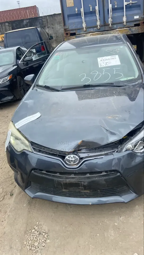 Toyota Corolla 2015 Gray