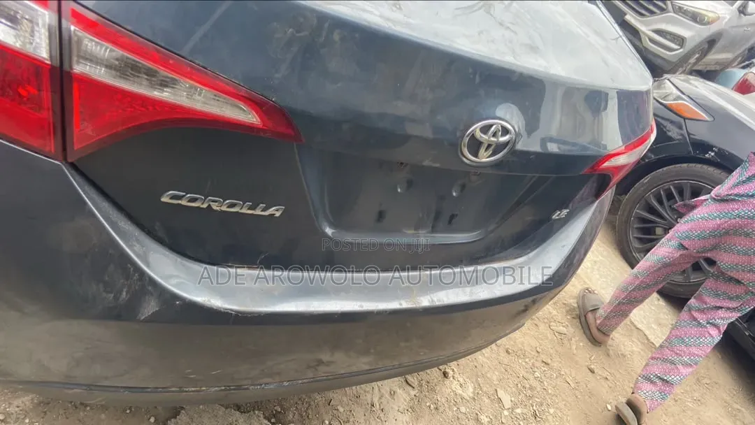 Toyota Corolla 2015 Gray