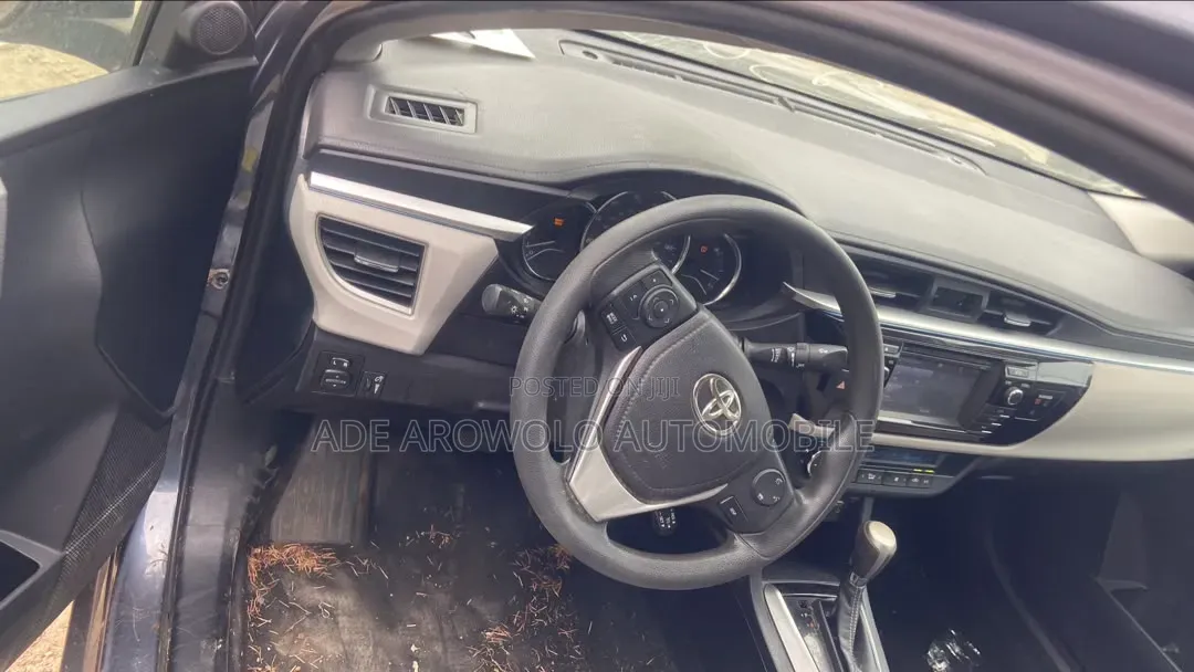 Toyota Corolla 2015 Gray