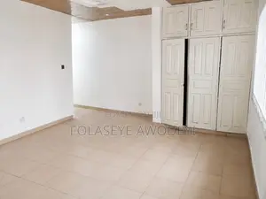 Studio Apartment in Osapa london for rent