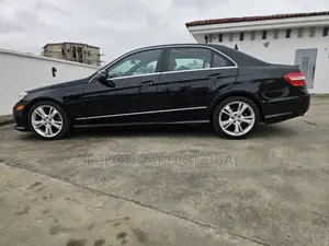 Mercedes-Benz E350 Base 4dr Sedan RWD (3.5L 6cyl 7A) 2013 Black