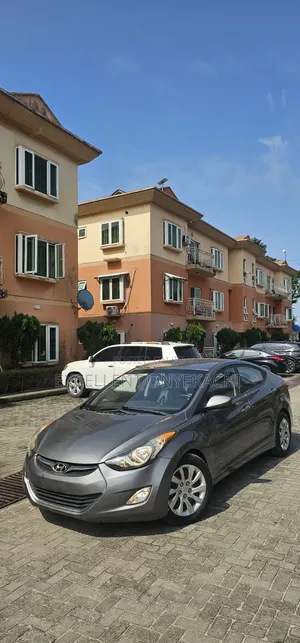 Hyundai Elantra 2011 Silver