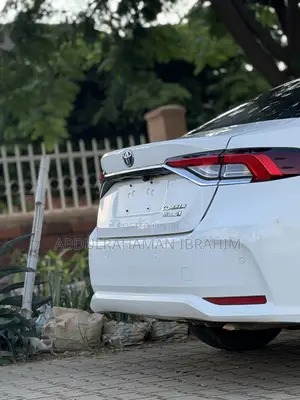 Toyota Corolla 2019 White