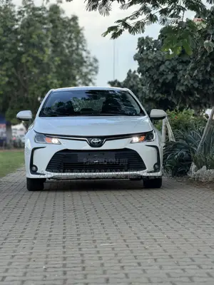 Toyota Corolla 2019 White