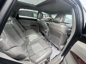 Toyota Venza AWD 2010 Gray