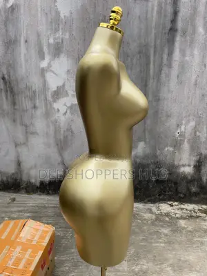 Fiberglass BBL Mannequin