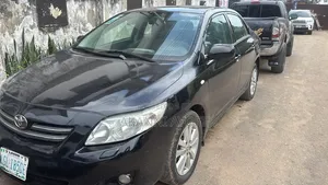 Toyota Corolla 2010 Black