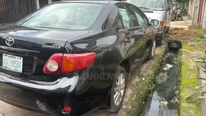 Toyota Corolla 2010 Black