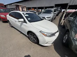 Toyota Avalon Touring (3.5L 6cyl 6A) 2018 White