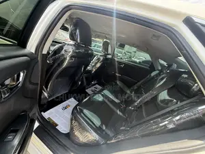 Toyota Avalon Touring (3.5L 6cyl 6A) 2018 White