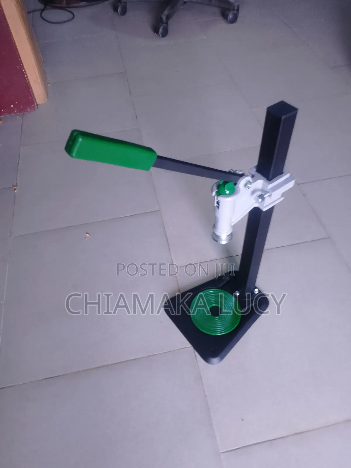 Bottle Crown Hand Capping Machine