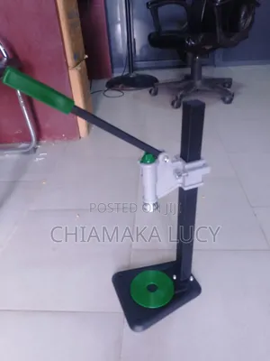 Bottle Crown Hand Capping Machine