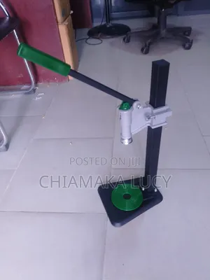 Bottle Crown Hand Capping Machine