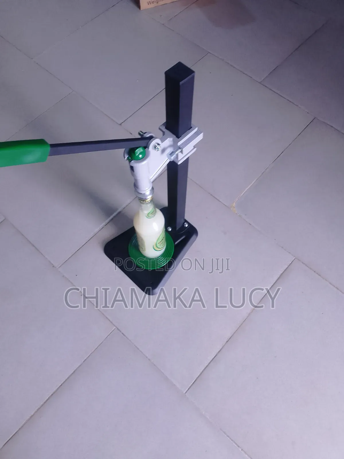 Bottle Crown Hand Capping Machine