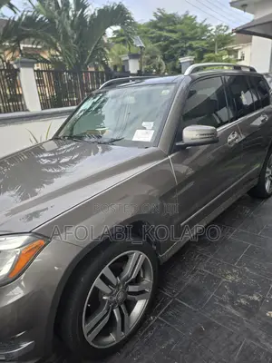 Mercedes-Benz GLK-Class Base GLK 350 4dr 4x2 (3.5L 6cyl 7A) 2015 Brown