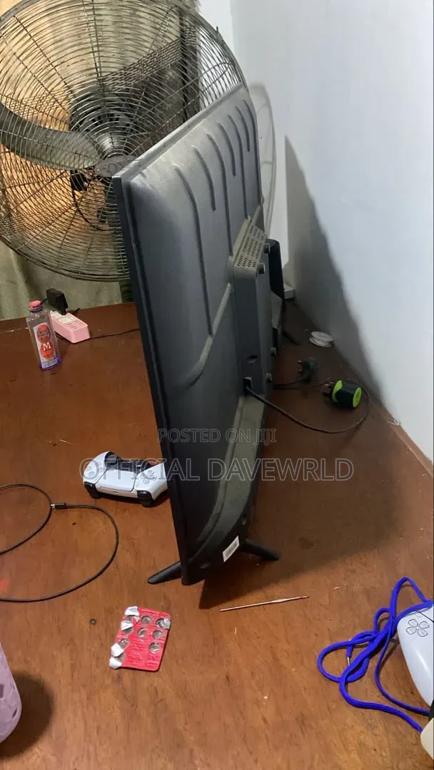 Hisense HDTV 44"