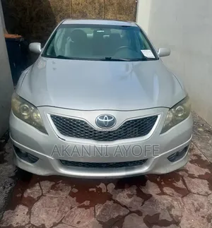 Toyota Camry SE V6 4dr Sedan (3.5L 6cyl 6A) 2011 Silver