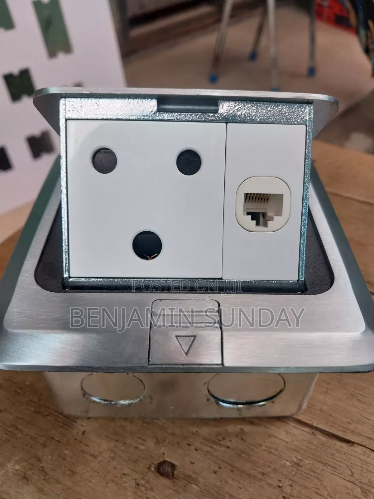 Floor Socket Mk Uk