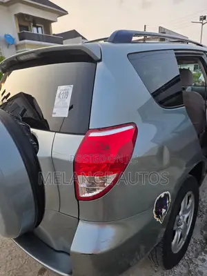 Toyota RAV4 2.5 Limited 2010 Green