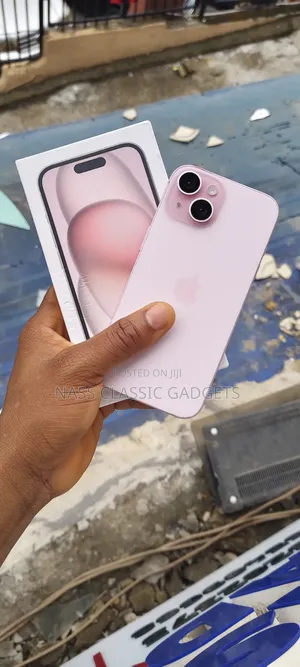 Apple iPhone 15 128 GB Pink