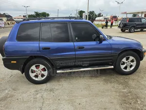 Toyota RAV4 Automatic 2003 Blue