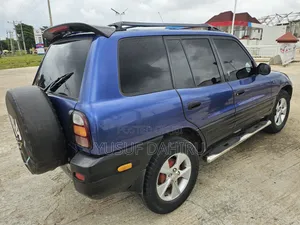 Toyota RAV4 Automatic 2003 Blue