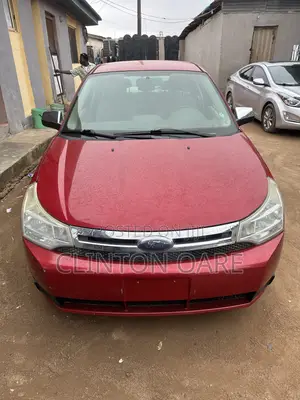 Ford Focus SE 2010 Red