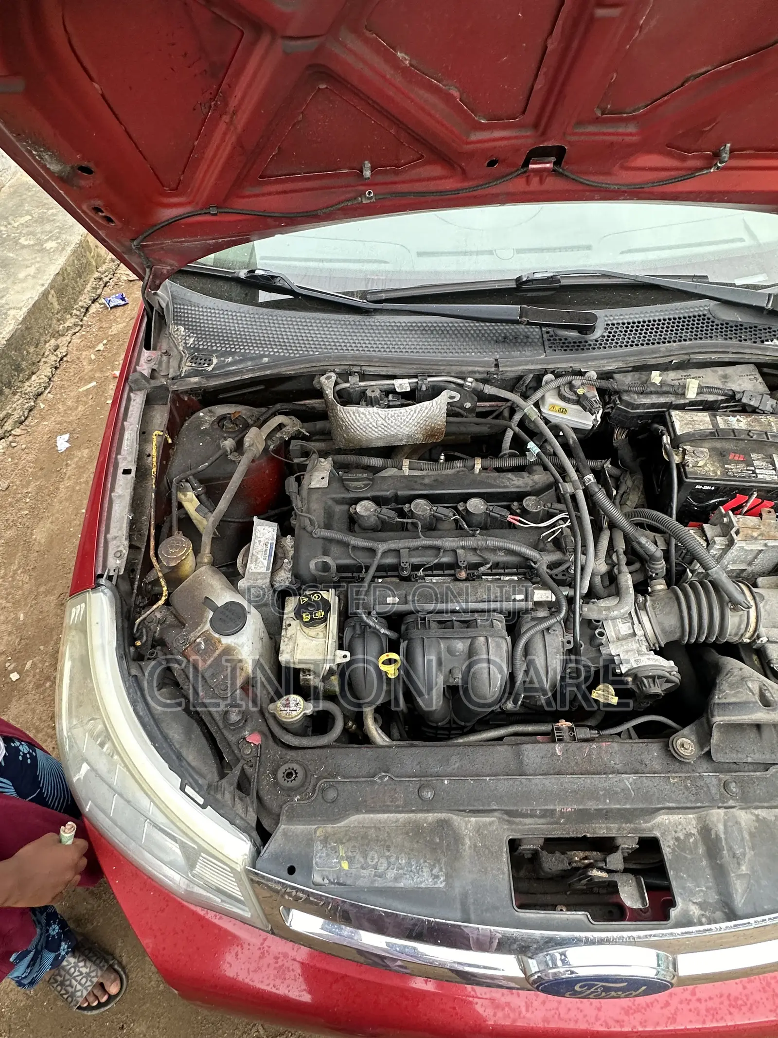 Ford Focus SE 2010 Red