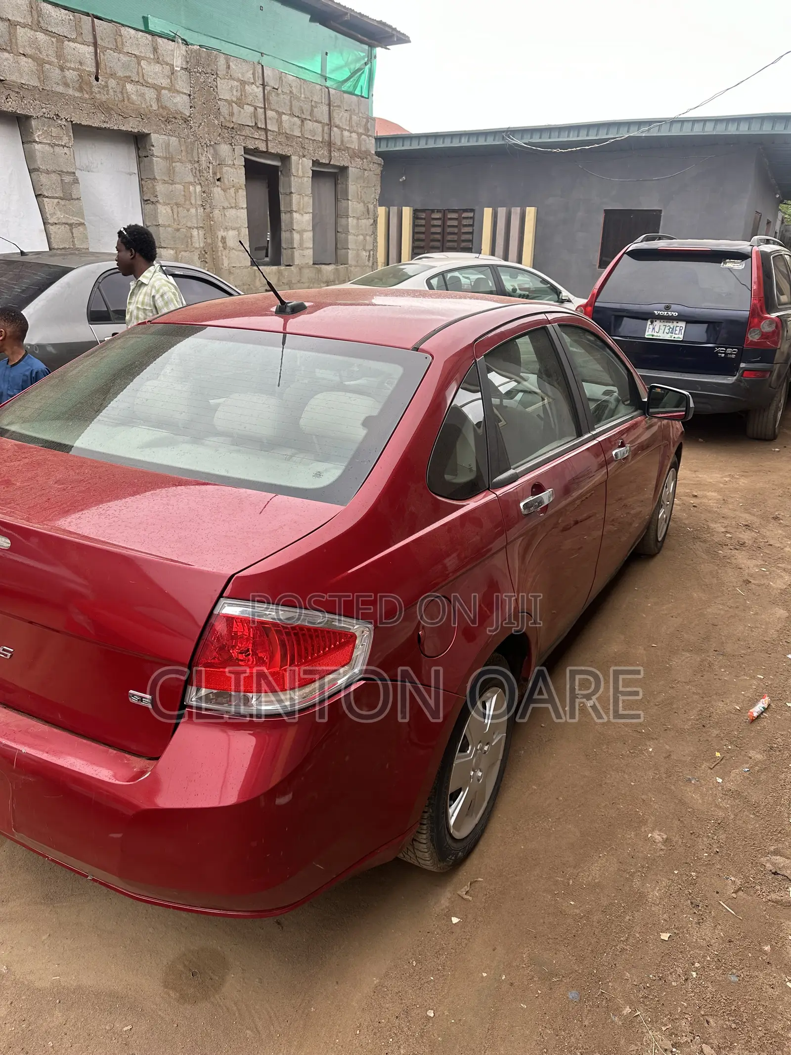 Ford Focus SE 2010 Red
