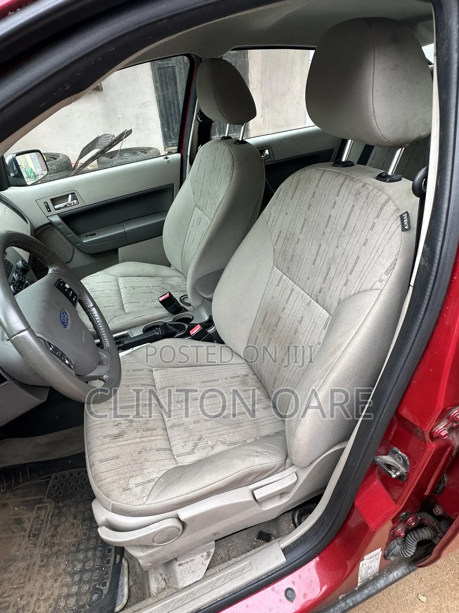 Ford Focus SE 2010 Red