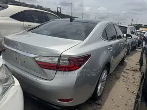Lexus ES 2016 Silver