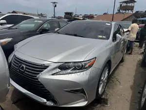 Lexus ES 2016 Silver
