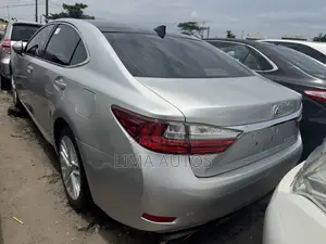 Lexus ES 2016 Silver
