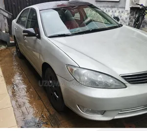Toyota Camry 2005 Silver