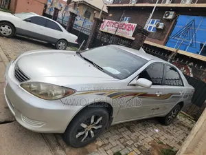 Toyota Camry 2005 Silver