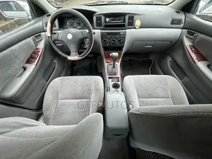 Toyota Corolla LE 2004 Silver