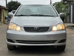 Toyota Corolla LE 2004 Silver